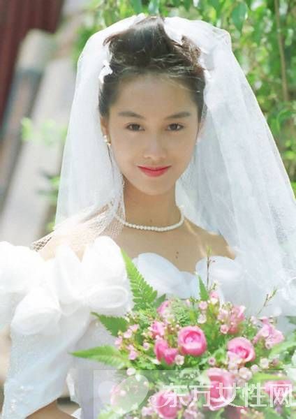 朱茵談昔日演三級片是被導(dǎo)演騙去 朱茵個人資料曝光