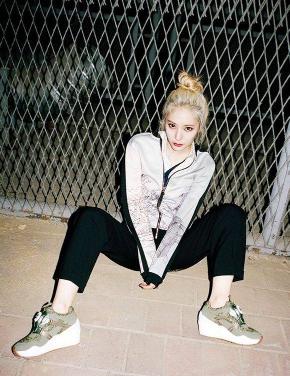 安宰賢鄭秀晶情侶畫報曝光 揭安宰賢鄭秀晶關(guān)系