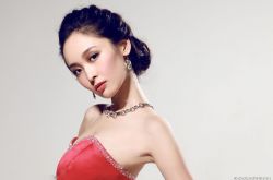 李曼床戲太騷個人資料遭扒 李曼羅晉分手原因揭秘