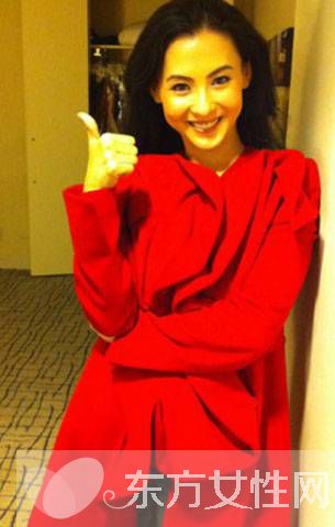 張柏芝運動裝素顏擠地鐵少女氣息十足 張柏芝門照艷全集圖片