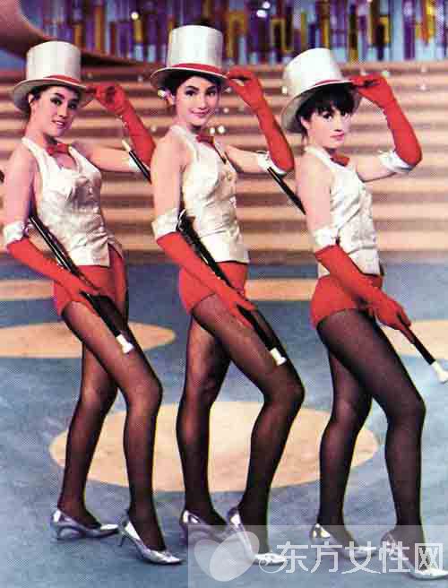 鄭佩佩個人資料 鄭佩佩炮轟張柏芝惹粉絲怒罵