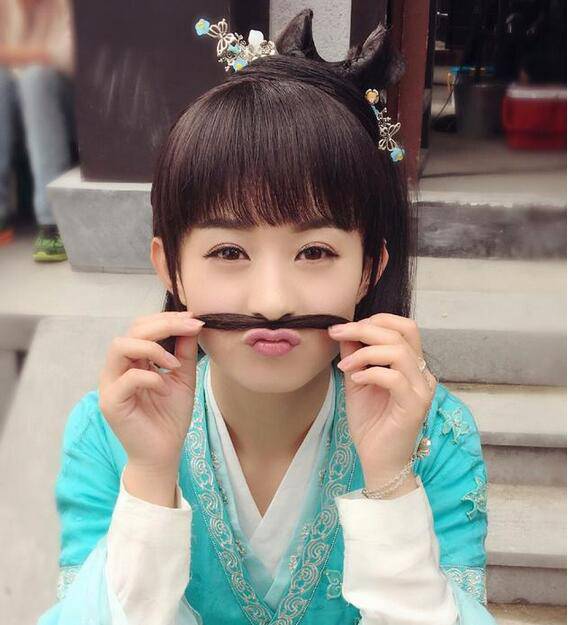 趙麗穎陷害袁姍姍出丑 遭網(wǎng)友怒罵滾出娛樂圈