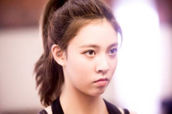 宋妍霏整容了嗎 宋妍霏整容前后對(duì)比照曝光