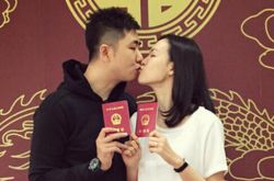 主持人李艾身高體重多少 李艾老公遭網(wǎng)友調(diào)侃經(jīng)紀(jì)人近水樓臺(tái)