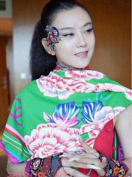 58歲楊麗萍近照如少女 豪宅 月亮宮 美如仙境