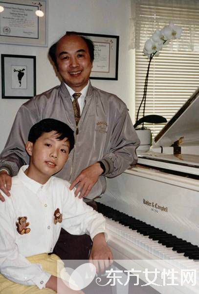 鋼琴家李云迪簡介 李云迪女友田霏遭調(diào)侃和前任相似