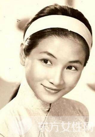 鄭佩佩個人資料 鄭佩佩炮轟張柏芝惹粉絲怒罵