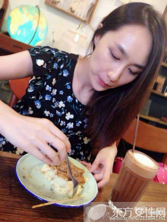 雷佳音個(gè)人資料曝光 雷佳音老婆翟煦飛資料圖片