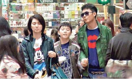 張浩鋒張丹峰親如父子 揭張浩鋒拒絕認(rèn)父的真相