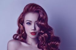 容祖兒下體夾春卷事件揭秘 真假容祖兒亮相簽售會