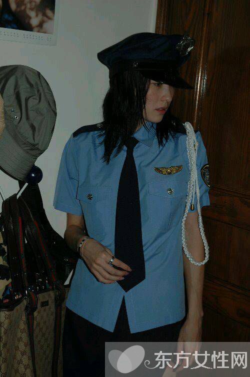 張柏芝運動裝素顏擠地鐵少女氣息十足 張柏芝門照艷全集圖片