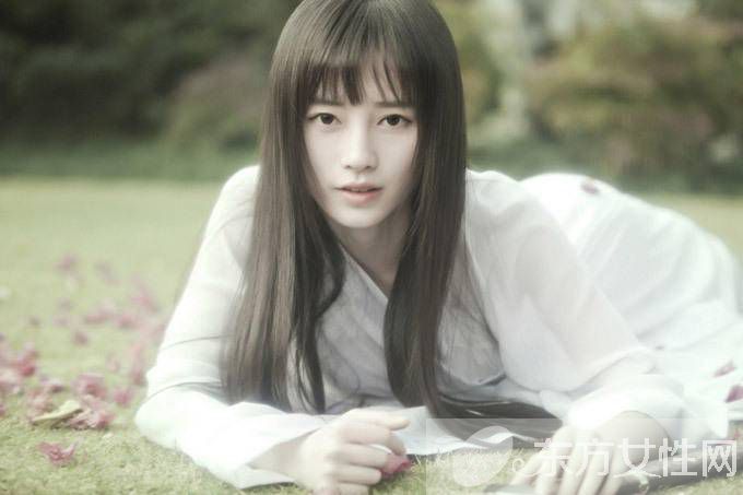 4000年第一美女鞠婧祎 整容前后照對比嚇哭你