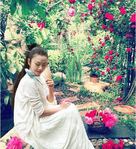 58歲楊麗萍近照如少女 豪宅 月亮宮 美如仙境