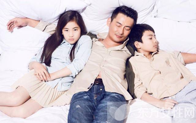 景崗山個人資料 景崗山一對兒女近照曝光被贊最好看星二代