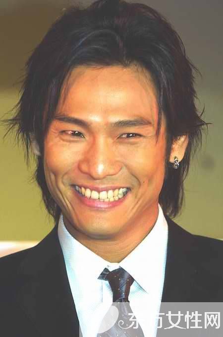 杜德偉迎娶26歲小女友 梁朝偉鐘鎮(zhèn)濤等巨星紛紛到場(chǎng)助陣