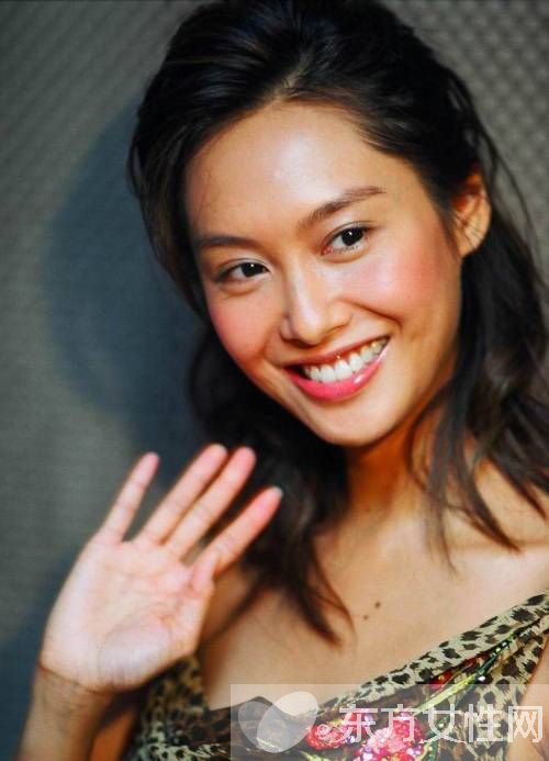 朱茵談昔日演三級片是被導(dǎo)演騙去 朱茵個人資料曝光