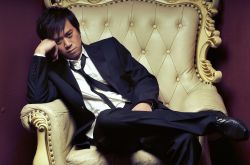 王學(xué)兵吸毒個(gè)人資料遭扒 三任嬌妻皆是性感尤物