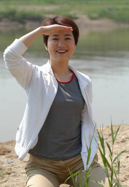 張丹丹個(gè)人資料 張丹丹喜得千金網(wǎng)友紛紛祝福