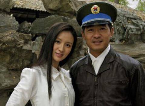 張萌老公張海蒼曝光 張萌美貌身材樣樣有