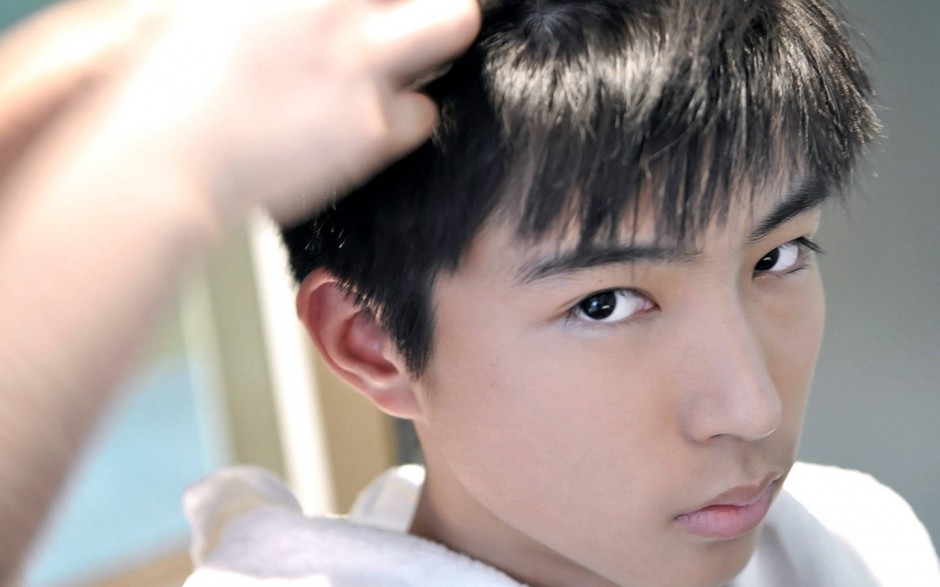 左溢身高對(duì)比圖 左溢一年級(jí)流利英文秒殺全場(chǎng)