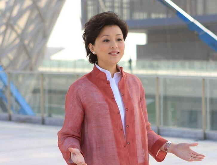 楊瀾老公吳征簡(jiǎn)介曝光 節(jié)目中遭老公高調(diào)示愛(ài)