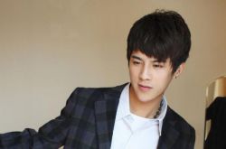 姜潮個人資料九連拍哭照 自曝同性性取向是真的嗎