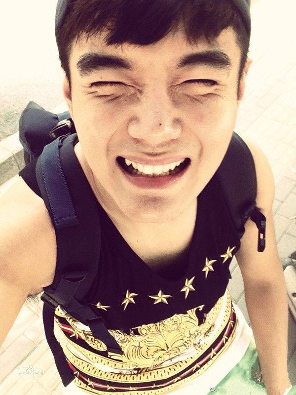 張驍晗個人資料 張驍晗演繹《淑女澀男》高顏值富二代受熱捧