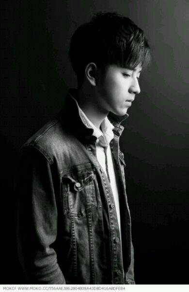 殷洪怎么死的 殷洪的扮演者陳若軒資料簡介