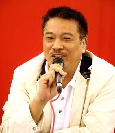 吳孟達老婆侯燕珊為達叔老來添子 述吳孟達的三段荒唐情債