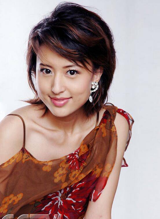 央視主播張蕾億萬富豪老公曝光 揭張蕾個人資料背景