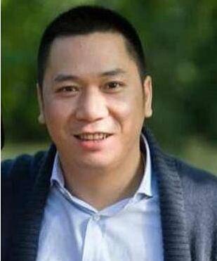 趙薇黃有龍婚紗照曝光 揭黃有龍個(gè)人資料家庭背景