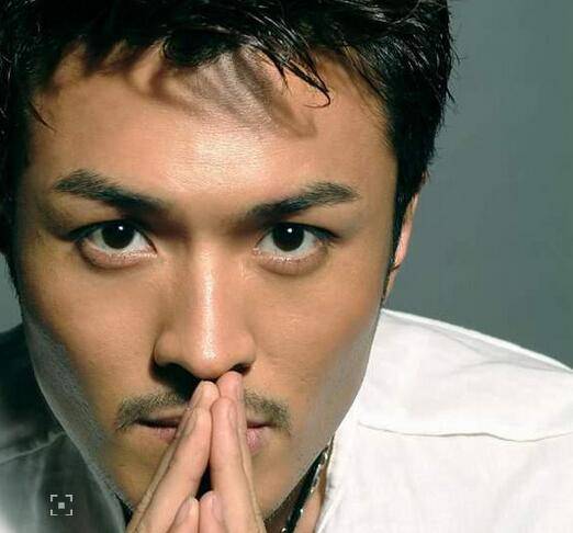 揭于小偉玩殘高圓圓驚人內(nèi)幕 于小偉妻子是誰(shuí)