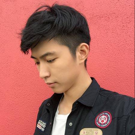 左溢身高對(duì)比圖 左溢一年級(jí)流利英文秒殺全場(chǎng)