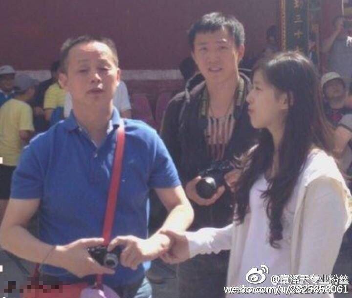 章澤天爸爸章麗厚背景資料 揭章澤天歷任前男友資料