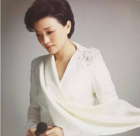 楊瀾老公吳征簡(jiǎn)介曝光 節(jié)目中遭老公高調(diào)示愛(ài)