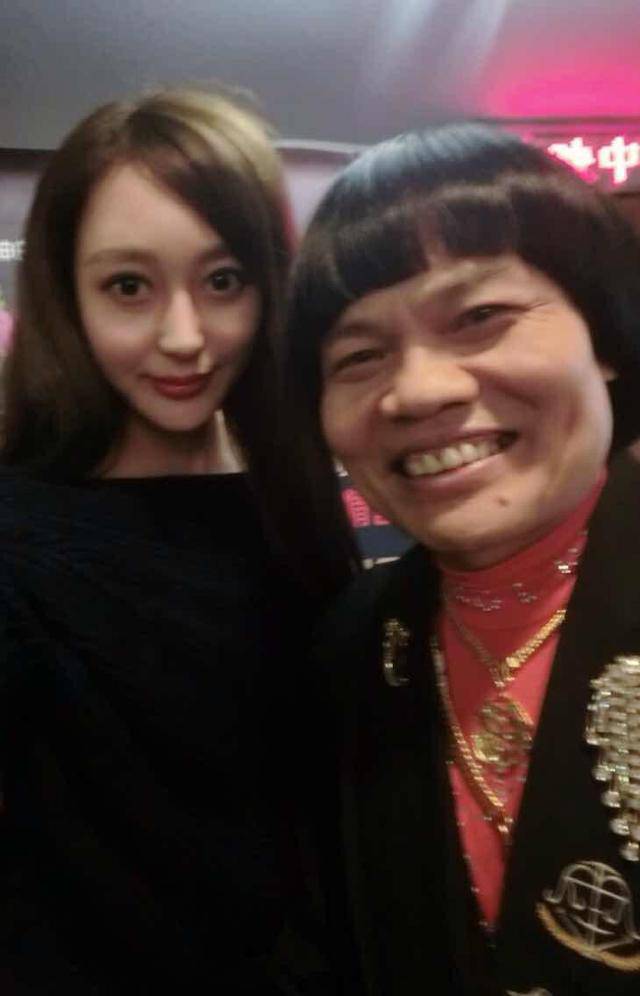 香港著名丑星葉竟生老婆照片 葉竟生被老婆控訴包二奶藏艷照