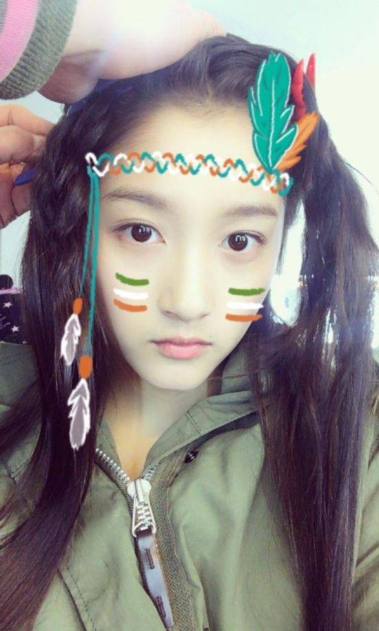 一仆二主楊樹苗扮演者關(guān)曉彤資料 揭關(guān)曉彤驚人家庭背景