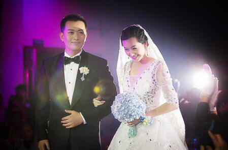 黃海冰現(xiàn)任老婆甄錫個人資料 甄錫私下生活照曝光