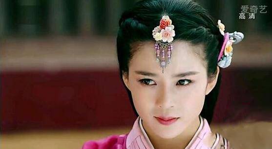 她也是中戲校花 卻怎么也紅不起來(lái)