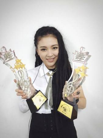 中國好聲音畢夏個(gè)人資料 曝畢夏整容前后照片