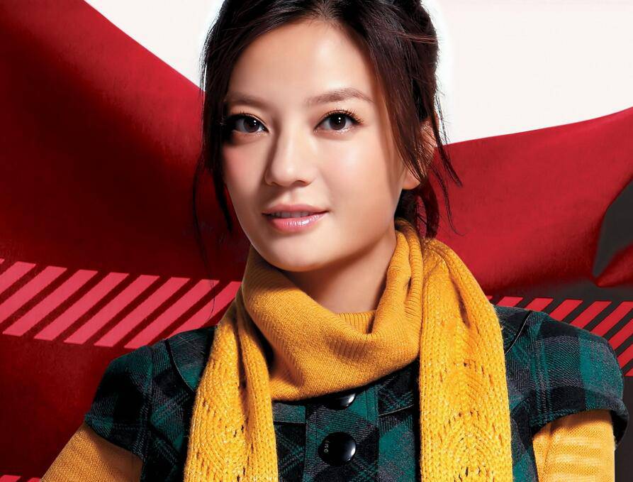 趙薇黃有龍婚紗照曝光 揭黃有龍個(gè)人資料家庭背景