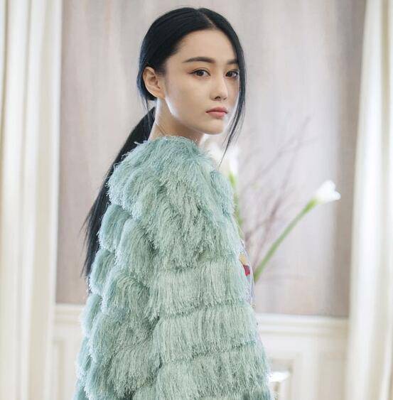 揭張馨予的乳有多大 瘋狂床照曝光裸胸誘惑無下限