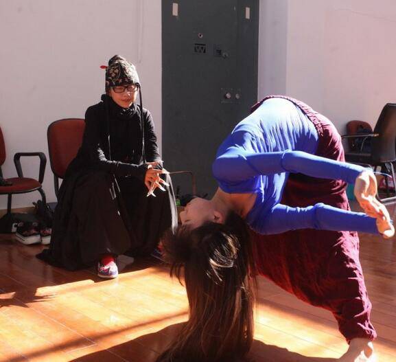 小彩旗老公是誰 楊麗萍外甥女小彩旗成名之路大揭秘