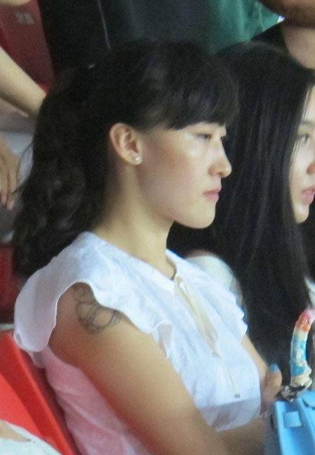 鄭智老婆邵娜背景資料曝光 鄭智老婆邵娜被稱為8輛寶馬女