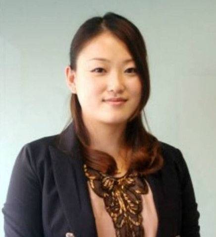 劉強(qiáng)東前女友莊佳背景簡介 莊佳微博發(fā)西紅柿照片公布戀情