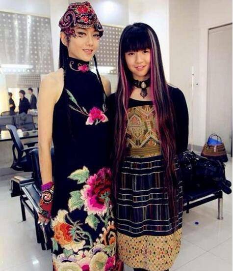 小彩旗老公是誰 楊麗萍外甥女小彩旗成名之路大揭秘