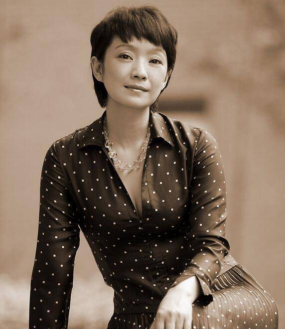 壕 王海燕與前夫袁金華離婚成就24億身價