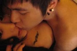 揭張馨予的乳有多大 瘋狂床照曝光裸胸誘惑無下限