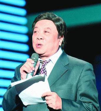 央視名嘴趙忠祥簡(jiǎn)歷 趙忠祥在美女兩腿之間性丑聞曝光