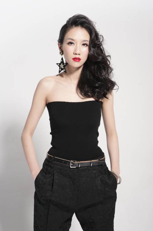 楊爍現(xiàn)實(shí)中的老婆王黎雯資料簡(jiǎn)介 曝楊爍的老婆王黎雯照片